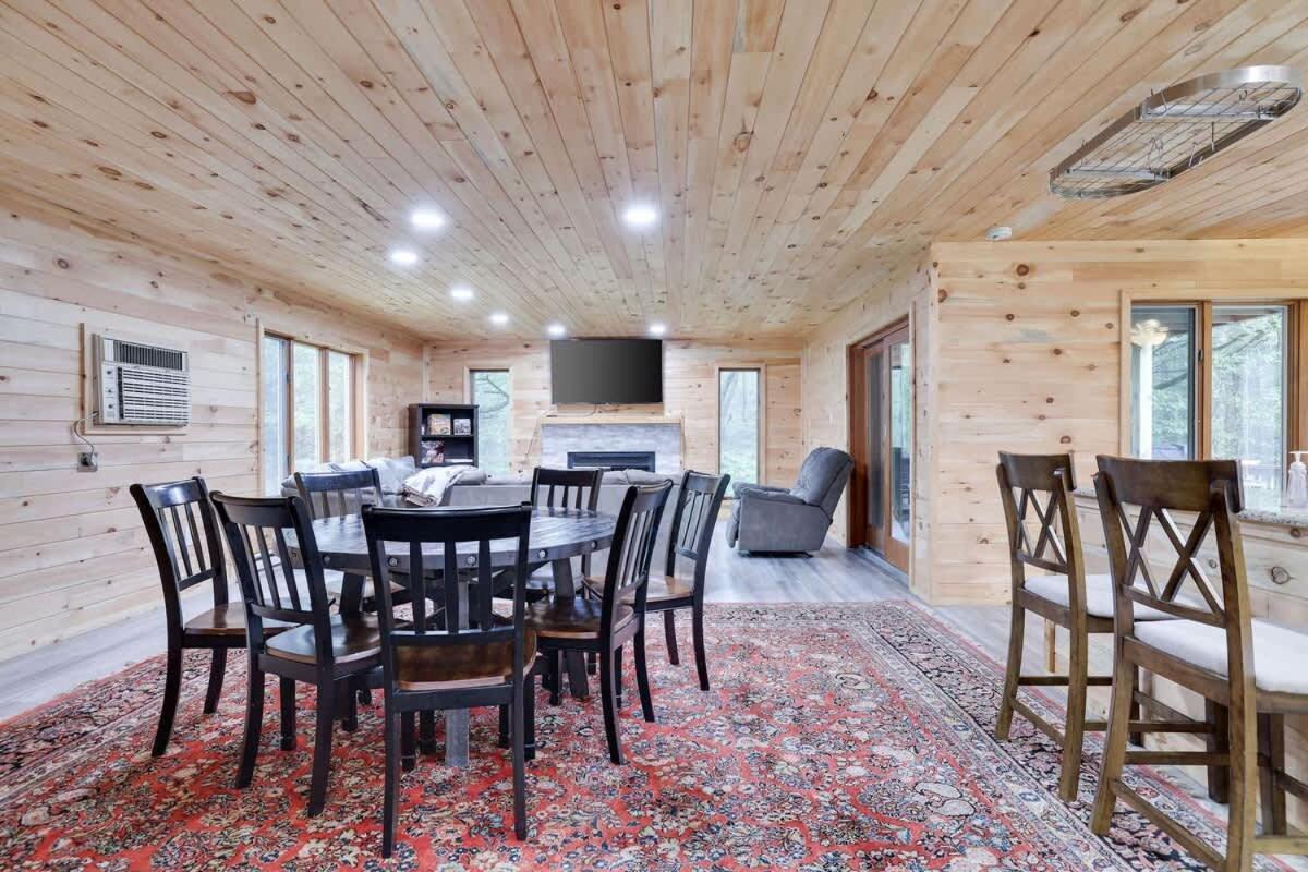 Relax In Blakeslee - Spacious 5Br Home With Bbq Εξωτερικό φωτογραφία